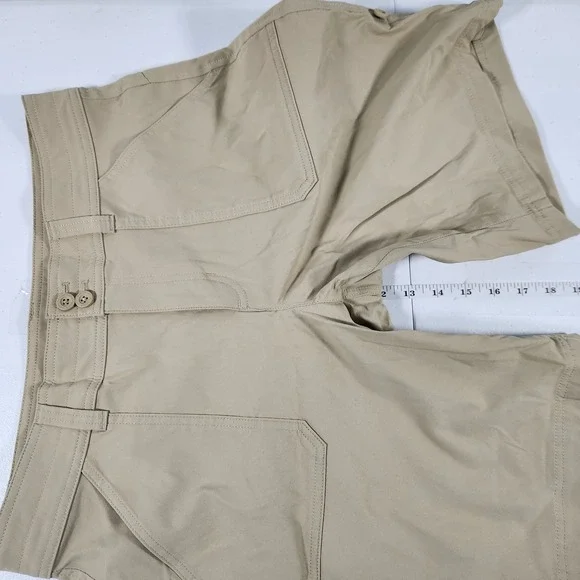 Eddie Bauer Women 8 Khaki Rolled Hem Bermuda Shorts Nylon Stretch Hiking 1751714 - Picture 5 of 9